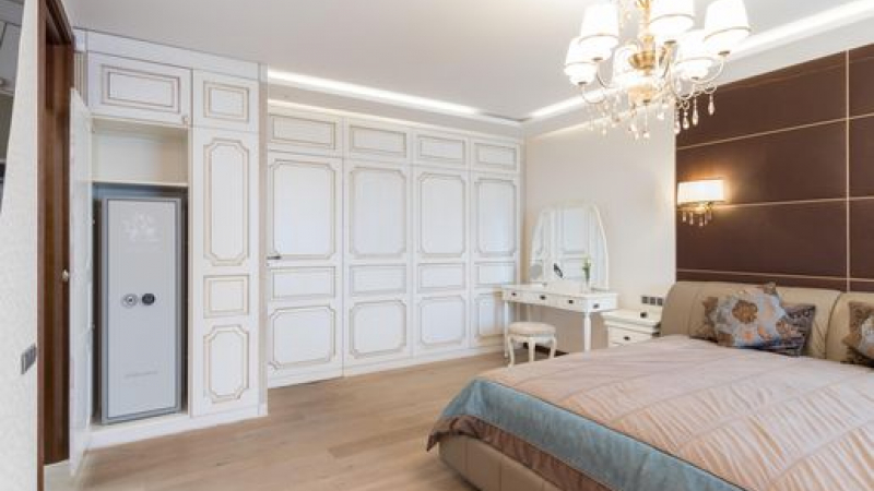 $650000 / Дмитриевская 75, Киев, Киев / Продажа / Квартира / 180 кв.м. / 4 комнат