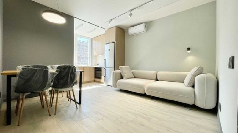 $135000 / Дмитриевская 60/19, Киев, Киев / Продажа / Квартира / 50 кв.м. / 2 комнат