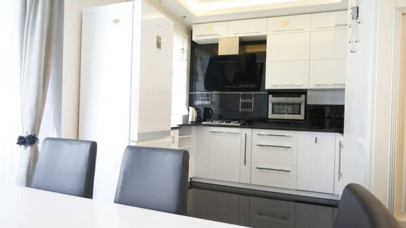 $350000 / Назаровская 23а, Киев, Киев / Продажа / Квартира / 91 кв.м. / 2 комнат