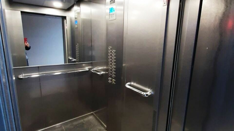$195000 / Маккейна 1б, Киев, Киев / Продажа / Квартира / 83 кв.м. / 2 комнат