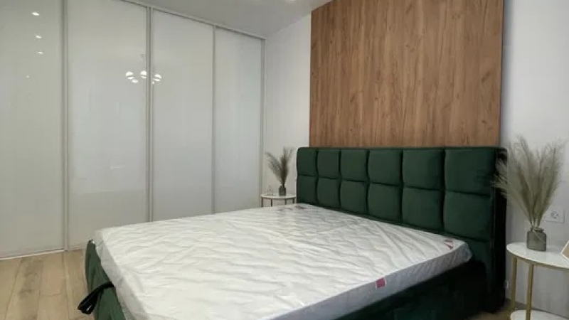 $305000 / Предславинская 57, Киев, Киев / Продажа / Квартира / 81 кв.м. / 3 комнат