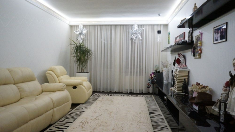 $240000 / Ломоносова 54, Киев, Киев / Продажа / Квартира / 200 кв.м. / 6 комнат