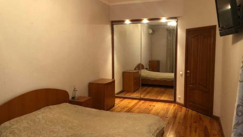 $120000 / Урловская 4а, Киев, Киев / Продажа / Квартира / 110 кв.м. / 4 комнат