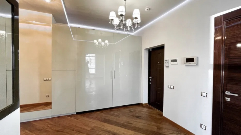 $630000 / Драгомирова 5, Киев, Киев / Продажа / Квартира / 140 кв.м. / 3 комнат