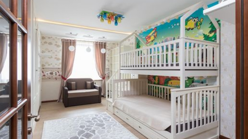$650000 / Дмитриевская 75, Киев, Киев / Продажа / Квартира / 180 кв.м. / 4 комнат