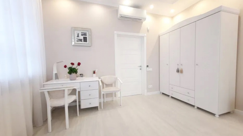 $480000 / Коновальца 32а, Киев, Киев / Продажа / Квартира / 153 кв.м. / 3 комнат