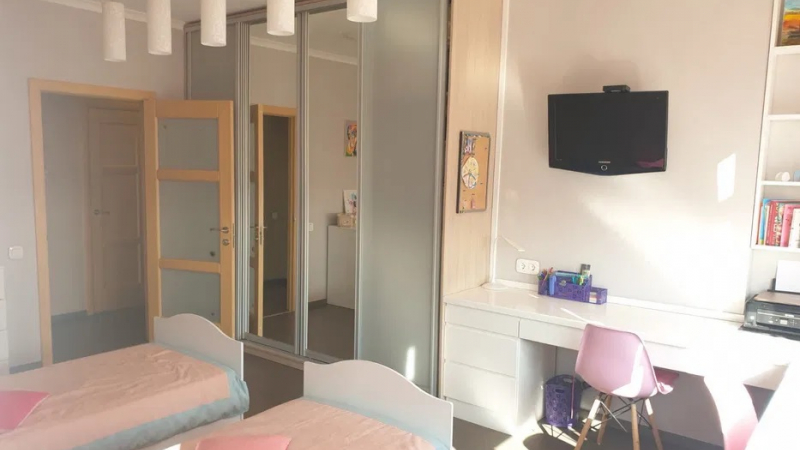 $150000 / Воскресенская 12а, Киев, Киев / Продажа / Квартира / 85 кв.м. / 3 комнат